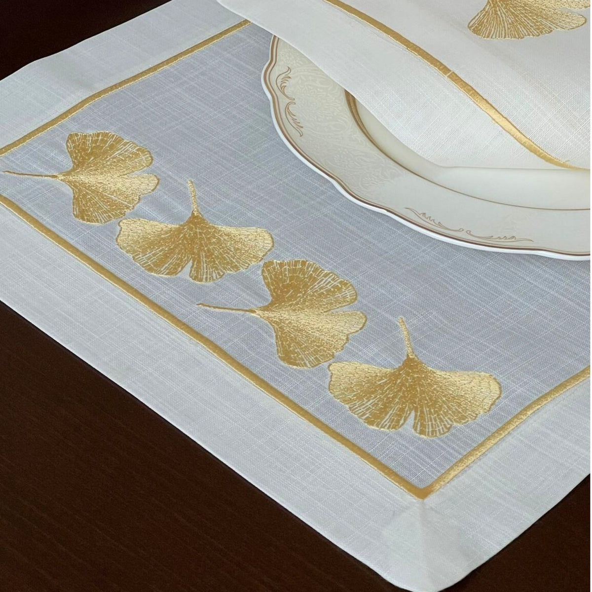 Golden Bloom – Keten Amerikan Servis & Peçete Seti (2 Parça)