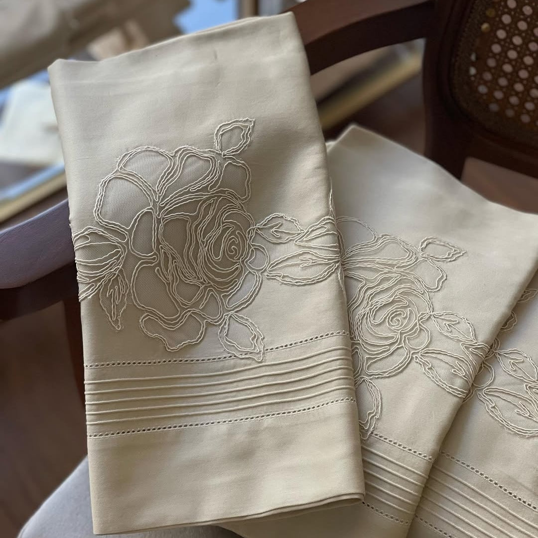 Güllü Güpür Çift Kişilik – 7 Parça Nevresim + Pike Set