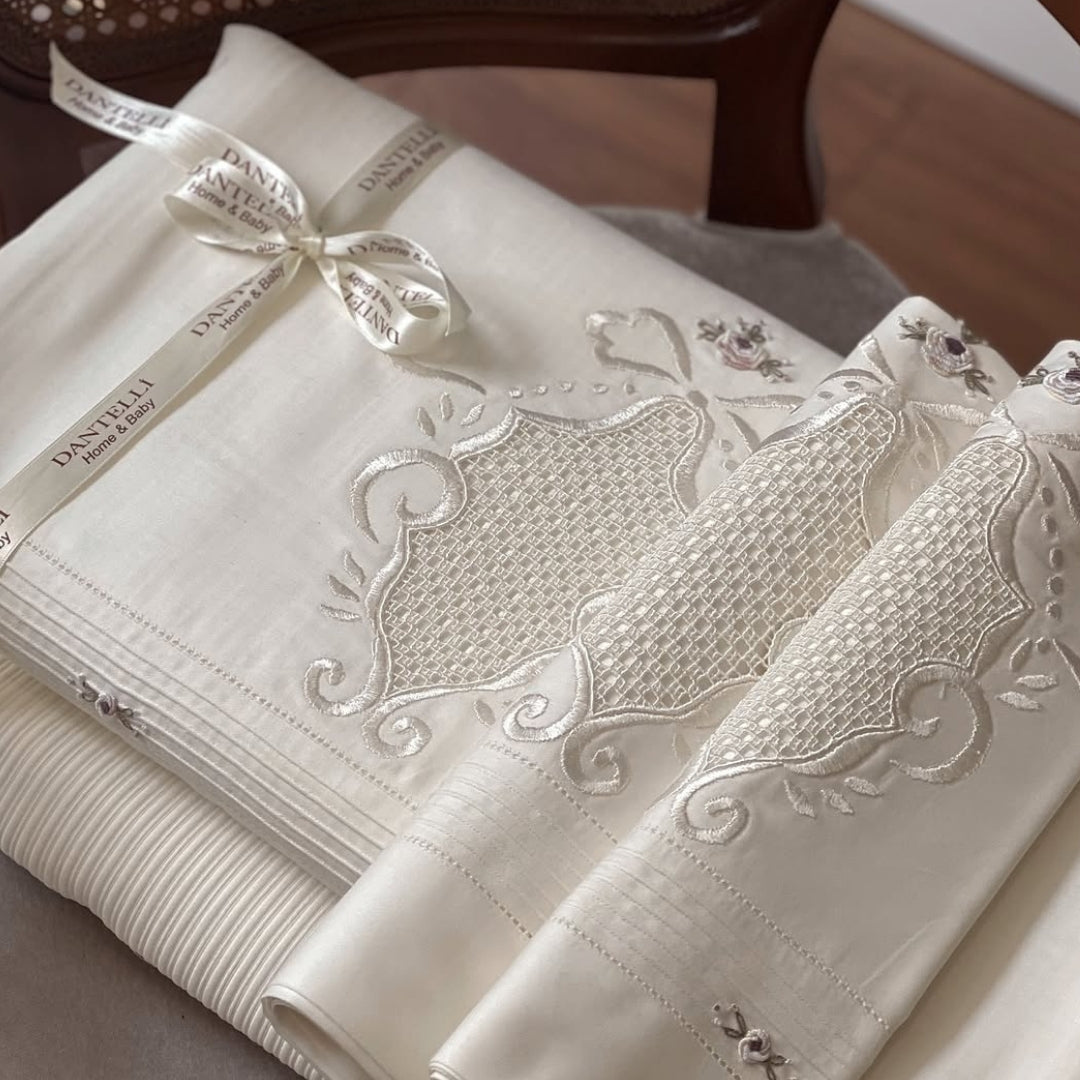 Kral Tacı Çift Kişilik - 7 Parça Nevresim + Pike Set