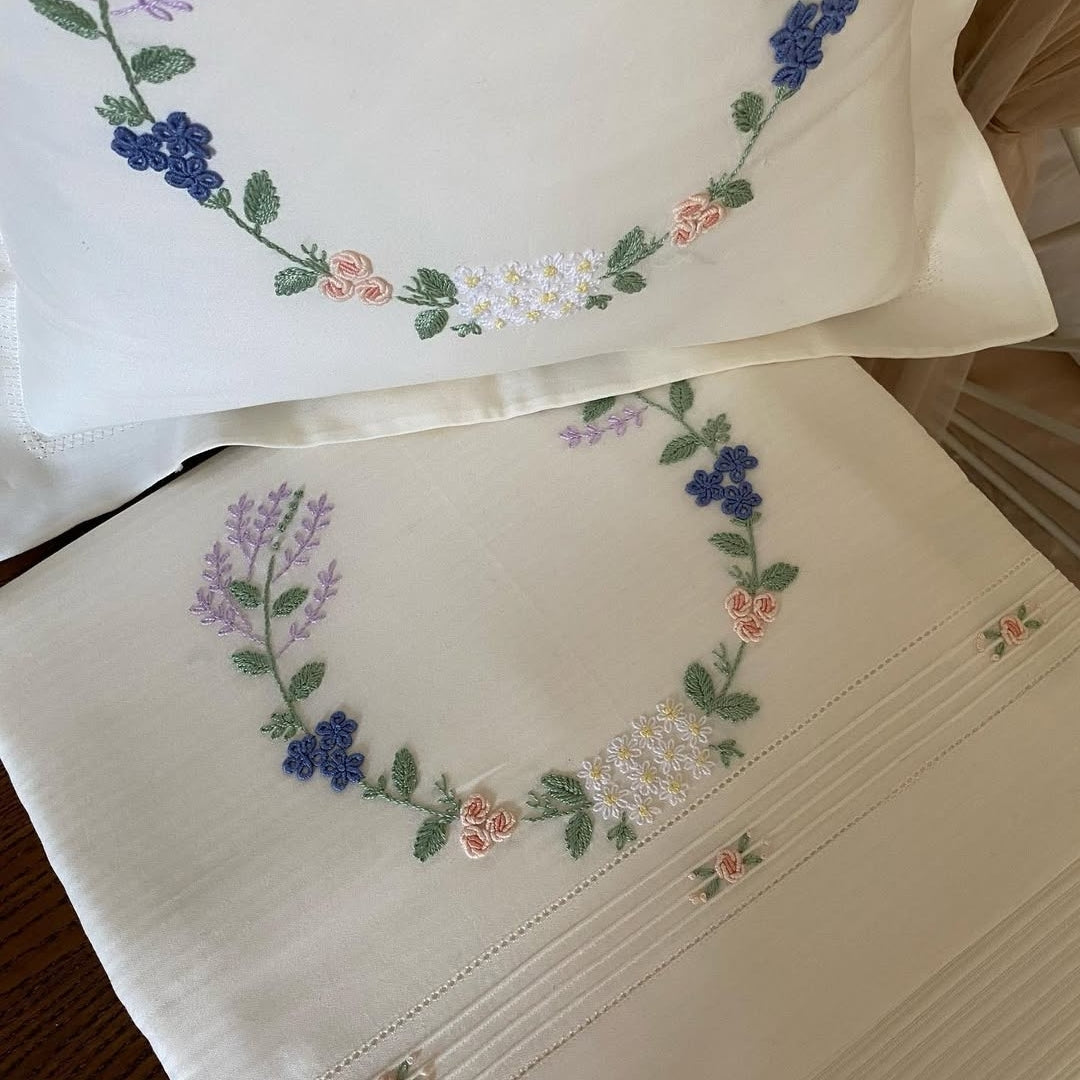 Sümbül Model El Nakışlı Bebek Pike & Nevresim Seti