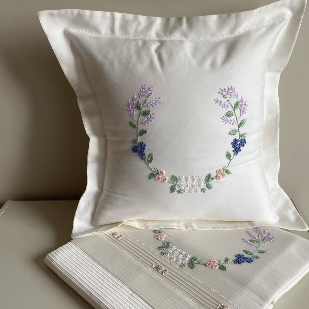 Sümbül Model El Nakışlı Bebek Pike & Nevresim Seti