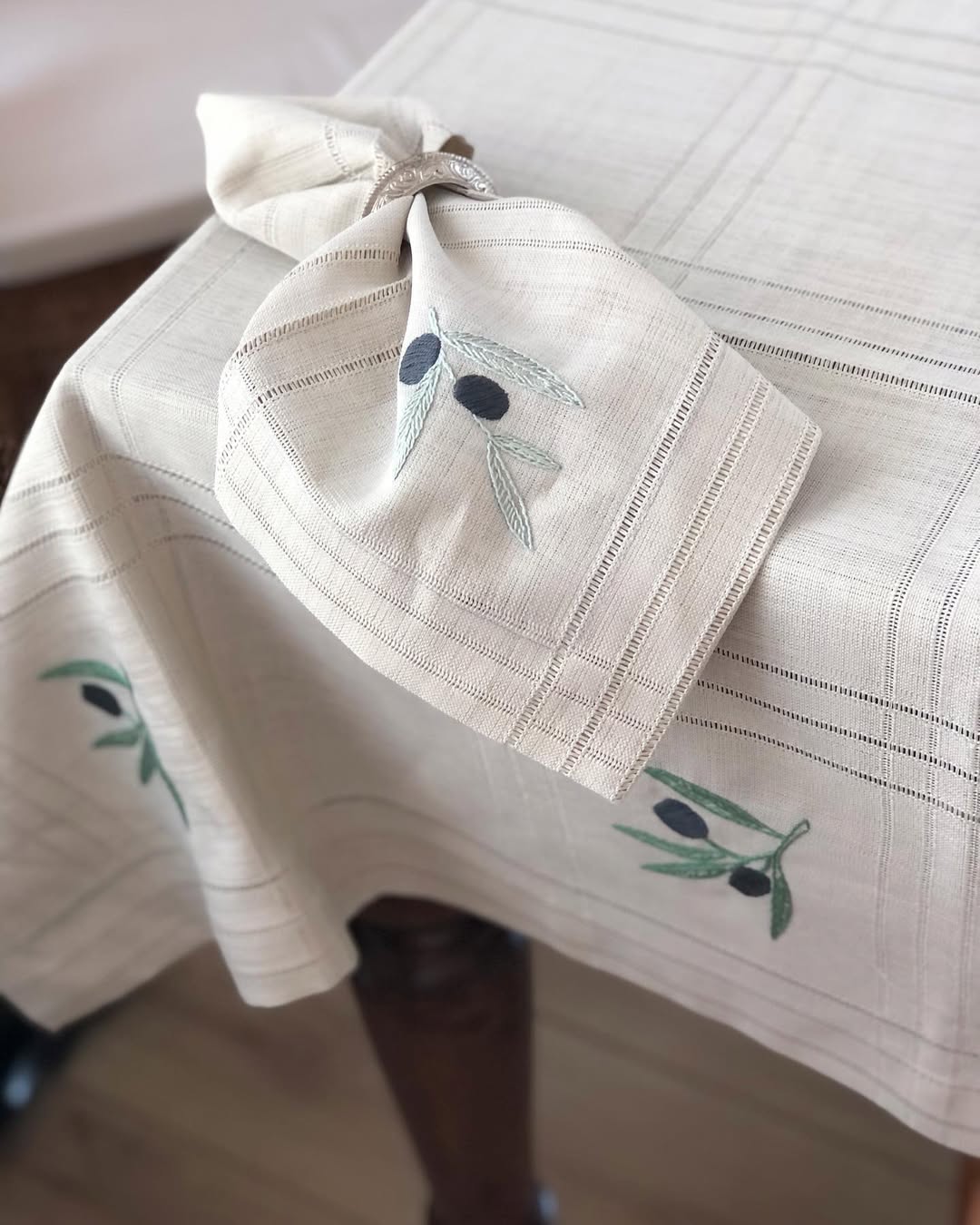 Zeytin Dalı El Nakışlı Keten Masa Servis Takımı - 6 Peçete