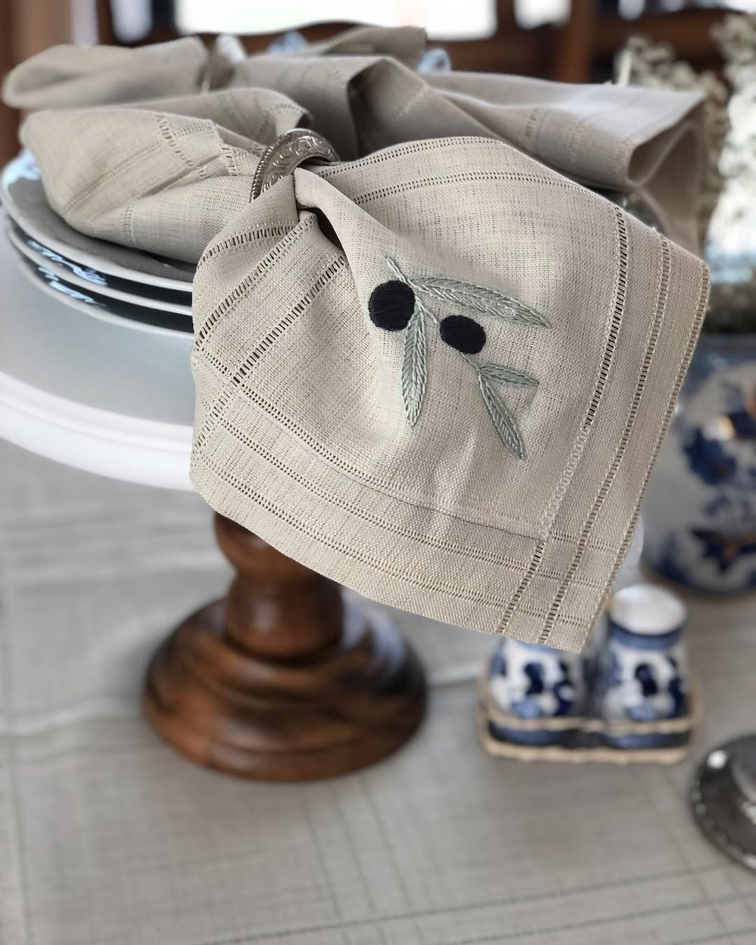 Zeytin Dalı El Nakışlı Keten Masa Servis Takımı - 6 Peçete